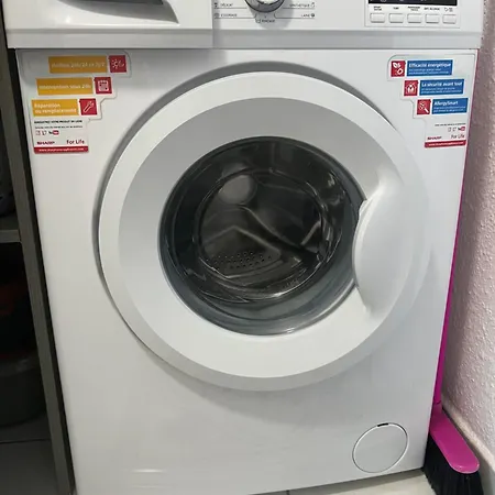 Bord De Avec Piscine Апартаменты *